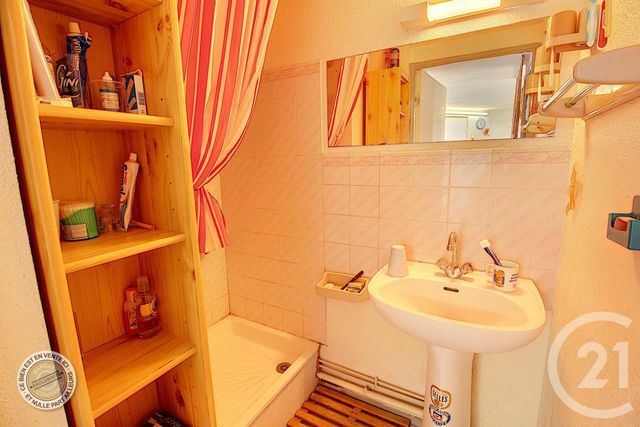 Appartement T3 à vendre - 3 pièces - 30.75 m2 - LE BARCARES - 66 - LANGUEDOC-ROUSSILLON - Century 21 Zénith Appartement T3 à vendre - 3 pièces - 30.75 m2 - LE BARCARES - 66 - LANGUEDOC-ROUSSILLON - Century 21 Zénith