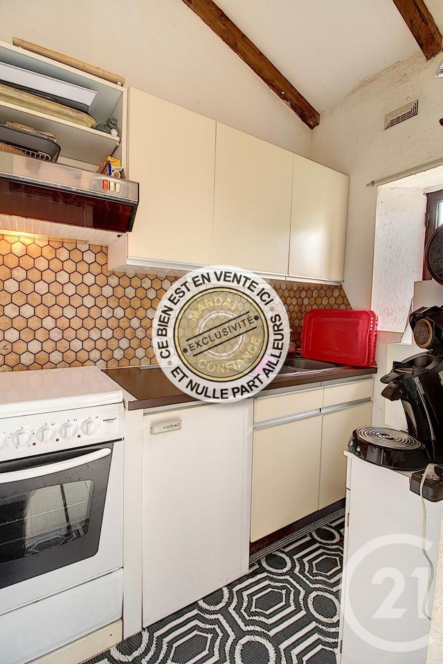 Appartement T3 à vendre - 3 pièces - 42.47 m2 - LE BARCARES - 66 - LANGUEDOC-ROUSSILLON - Century 21 Zénith Appartement T3 à vendre - 3 pièces - 42.47 m2 - LE BARCARES - 66 - LANGUEDOC-ROUSSILLON - Century 21 Zénith