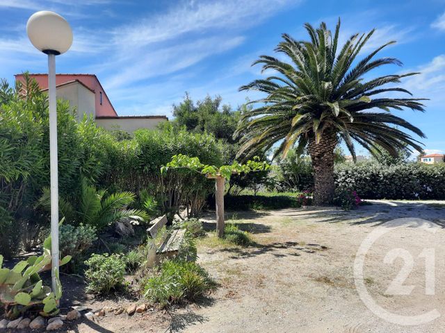 Appartement T3 à vendre - 3 pièces - 42.47 m2 - LE BARCARES - 66 - LANGUEDOC-ROUSSILLON - Century 21 Zénith Appartement T3 à vendre - 3 pièces - 42.47 m2 - LE BARCARES - 66 - LANGUEDOC-ROUSSILLON - Century 21 Zénith