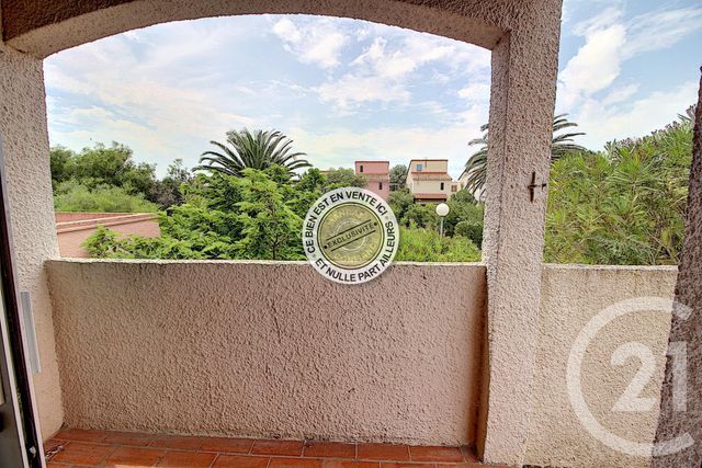 Appartement T3 à vendre - 3 pièces - 42.47 m2 - LE BARCARES - 66 - LANGUEDOC-ROUSSILLON - Century 21 Zénith Appartement T3 à vendre - 3 pièces - 42.47 m2 - LE BARCARES - 66 - LANGUEDOC-ROUSSILLON - Century 21 Zénith