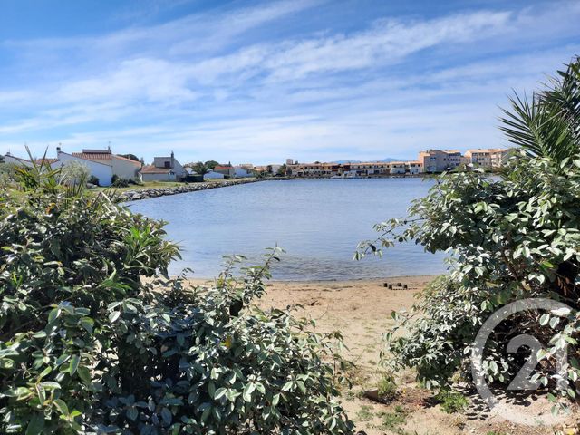 Appartement T3 à vendre - 3 pièces - 42.47 m2 - LE BARCARES - 66 - LANGUEDOC-ROUSSILLON - Century 21 Zénith Appartement T3 à vendre - 3 pièces - 42.47 m2 - LE BARCARES - 66 - LANGUEDOC-ROUSSILLON - Century 21 Zénith