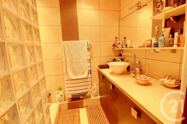 Appartement T3 à vendre - 3 pièces - 60.0 m2 - LE BARCARES - 66 - LANGUEDOC-ROUSSILLON - Century 21 Zénith Appartement T3 à vendre - 3 pièces - 60.0 m2 - LE BARCARES - 66 - LANGUEDOC-ROUSSILLON - Century 21 Zénith