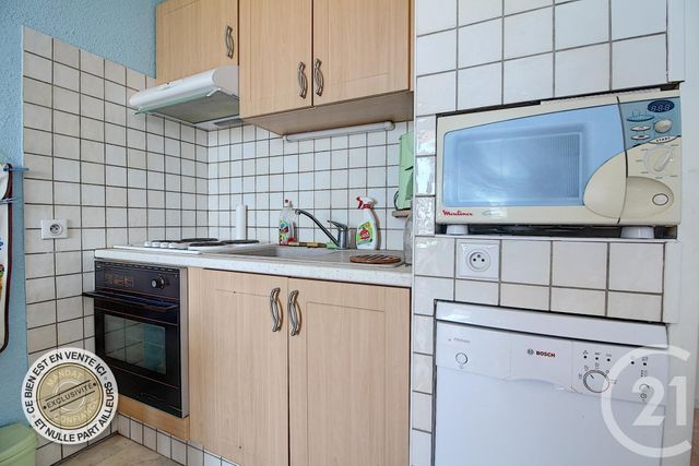 Appartement T3 à vendre - 3 pièces - 30.0 m2 - LE BARCARES - 66 - LANGUEDOC-ROUSSILLON - Century 21 Zénith Appartement T3 à vendre - 3 pièces - 30.0 m2 - LE BARCARES - 66 - LANGUEDOC-ROUSSILLON - Century 21 Zénith
