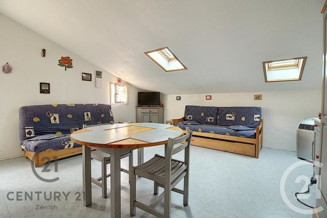 Appartement F1 à vendre - 1 pièce - 29.0 m2 - LE BARCARES - 66 - LANGUEDOC-ROUSSILLON - Century 21 Zénith Appartement F1 à vendre - 1 pièce - 29.0 m2 - LE BARCARES - 66 - LANGUEDOC-ROUSSILLON - Century 21 Zénith