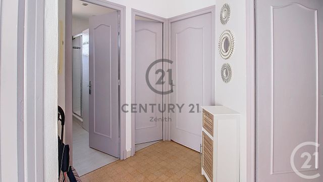 Afficher la photo en grand Appartement F4 à vendre - 4 pièces - 81.0 m2 - LE BARCARES - 66 - LANGUEDOC-ROUSSILLON - Century 21 Zénith