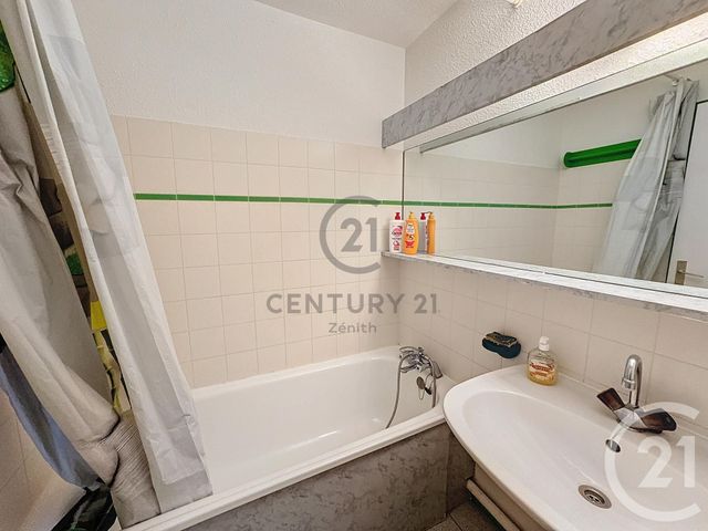 Afficher la photo en grand Appartement F2 à vendre - 2 pièces - 32.0 m2 - LE BARCARES - 66 - LANGUEDOC-ROUSSILLON - Century 21 Zénith
