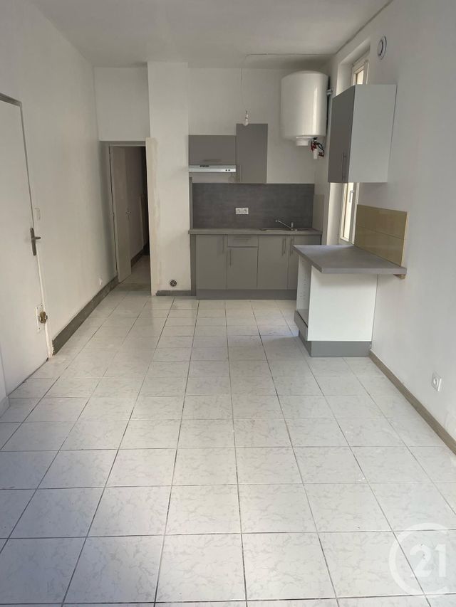 Afficher la photo en grand immeuble à vendre - 602.0 m2 - ST LAURENT DE LA SALANQUE - 66 - LANGUEDOC-ROUSSILLON - Century 21 Zénith