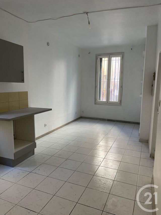 Afficher la photo en grand immeuble à vendre - 602.0 m2 - ST LAURENT DE LA SALANQUE - 66 - LANGUEDOC-ROUSSILLON - Century 21 Zénith