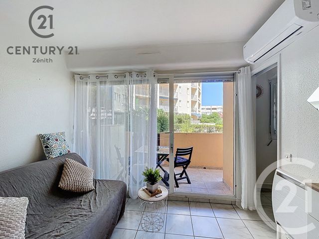 Afficher la photo en grand Appartement F2 à vendre - 2 pièces - 29.05 m2 - LEUCATE - 11 - LANGUEDOC-ROUSSILLON - Century 21 Zénith