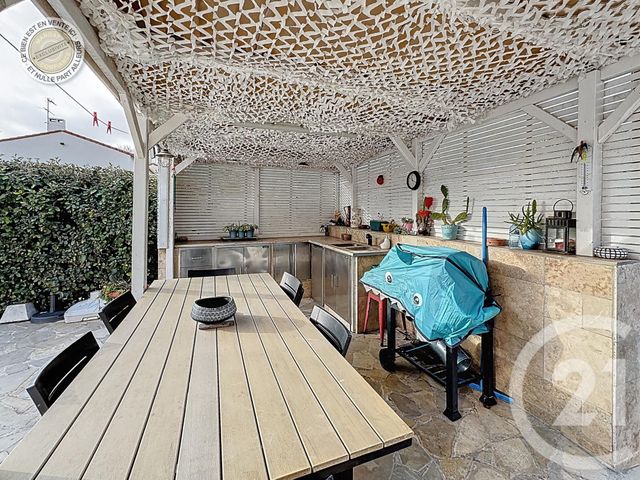 maison à vendre - 6 pièces - 159.36 m2 - ST LAURENT DE LA SALANQUE - 66 - LANGUEDOC-ROUSSILLON - Century 21 Zénith