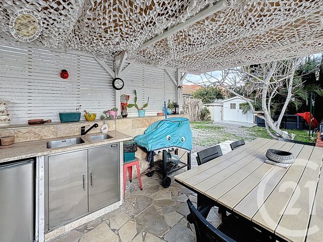 maison à vendre - 6 pièces - 159.36 m2 - ST LAURENT DE LA SALANQUE - 66 - LANGUEDOC-ROUSSILLON - Century 21 Zénith