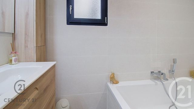 maison à vendre - 4 pièces - 137.0 m2 - ST LAURENT DE LA SALANQUE - 66 - LANGUEDOC-ROUSSILLON - Century 21 Zénith