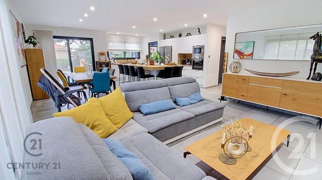 maison à vendre - 4 pièces - 137.0 m2 - ST LAURENT DE LA SALANQUE - 66 - LANGUEDOC-ROUSSILLON - Century 21 Zénith