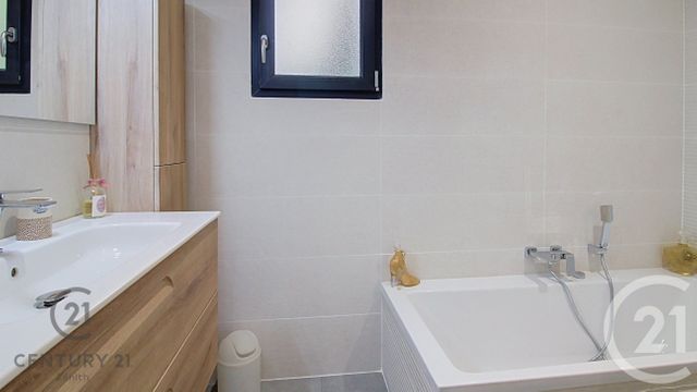 maison à vendre - 4 pièces - 137.0 m2 - ST LAURENT DE LA SALANQUE - 66 - LANGUEDOC-ROUSSILLON - Century 21 Zénith